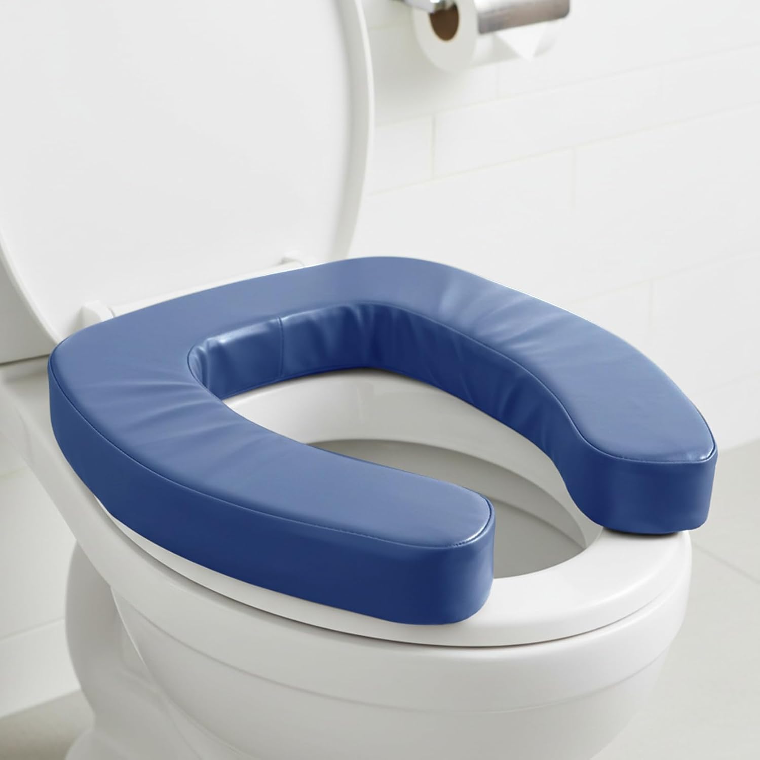 Coussin rehausseur de toilettes en mousse – Surélevation douce pour seniors et post-opératoire
