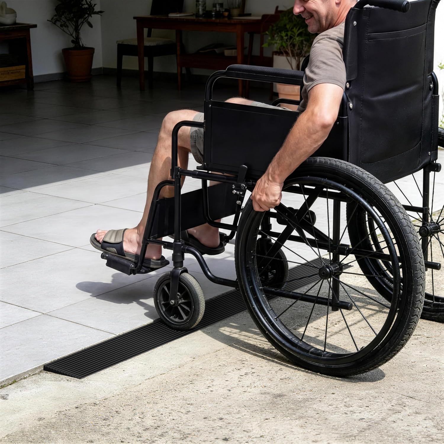 Rampe de seuil en caoutchouc 90 cm — Acces fauteuil roulant et deambulateur, surface antidérapante